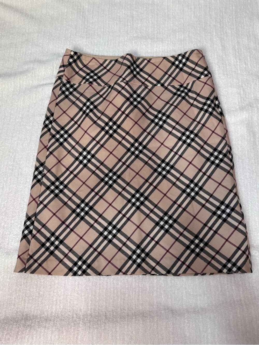 Burberry Classic Plaid A-Line Women's Skirt in Beige and Black